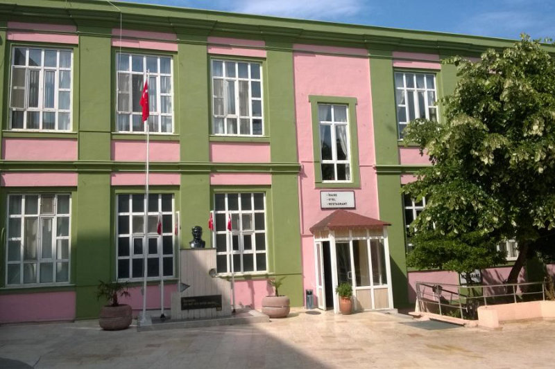 Bandırma Öğretmenevi