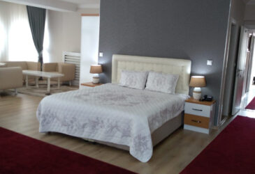 Refahiye Öğretmenevi