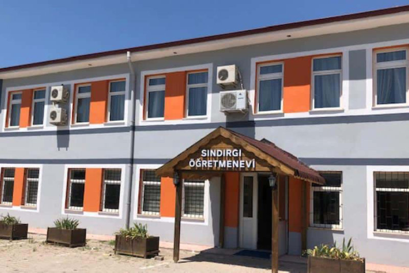 Sındırgı Öğretmenevi Odaları