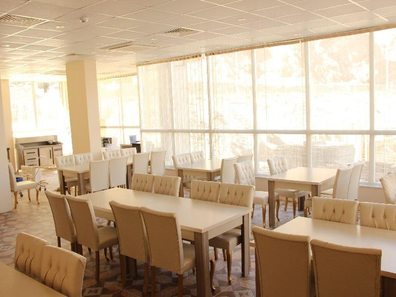 Uzundere Öğretmenevi